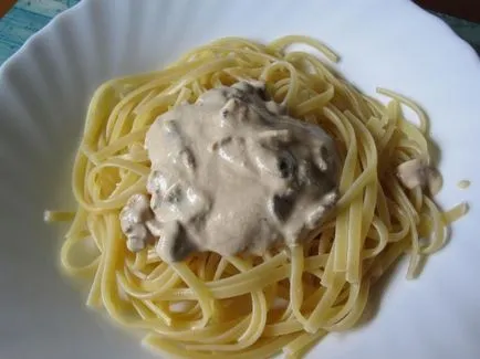 Linguine într-un sos cremos cu ciuperci - rețete cu fotografii