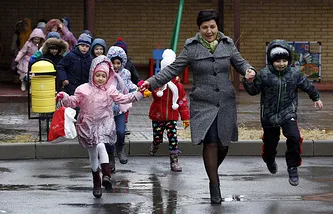 Bölcsőde a sorban a régiókban megoldani a problémát a hiány helyen óvodai - az országban