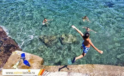 Egyre strandok, a sziget Ischia, Olaszország