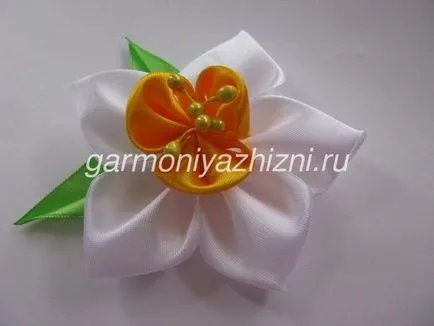 Нарциси kanzashi майсторски клас