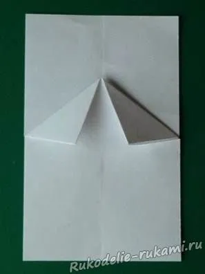 Origami ruha készült pénzt saját kezűleg