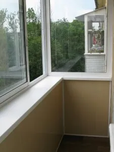 Довършителни работи в балконски Хрушчов кабина балкони с ръцете си