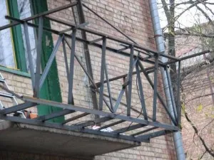 Довършителни работи в балконски Хрушчов кабина балкони с ръцете си