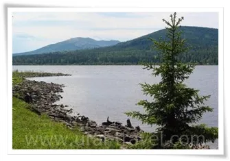 Restul pe lac Zyuratkul, regiunea Chelyabinsk