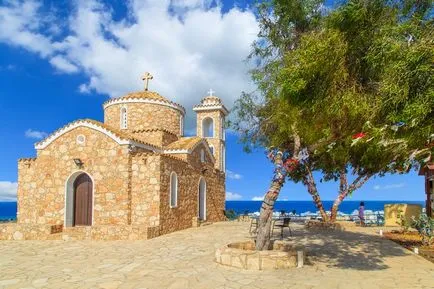 De la Protaras la Paphos care oferă turistului în Cipru