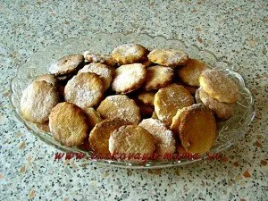 A cookie-k porított csecsemő gabonafélék kis