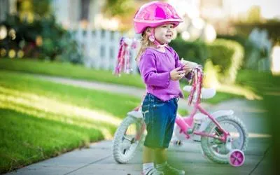 A kerékpározás előnyeit a gyermek, család, a gyermekek egészsége, a terhesség és szülés