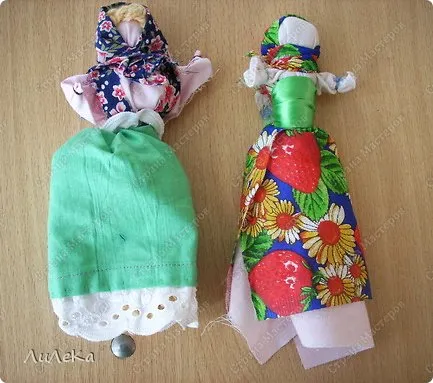 Проект - кукли в народни носии, художници страни