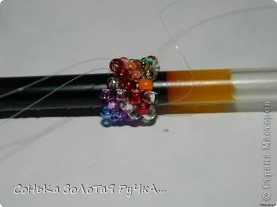 Pen, сплетена с мъниста, художници страни