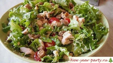 salata Caesar la domiciliu, reteta cu o fotografie pe treptele, delicioase!