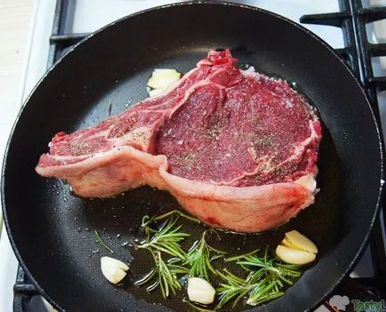 Marha steak a csont, ízletes receptek