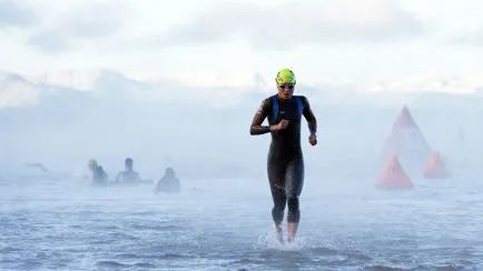 Triathlon înot în apă rece