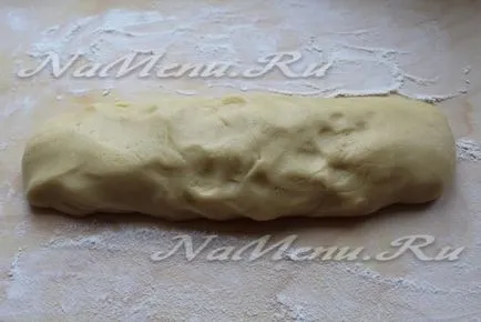 Cake „sáfrány”, a klasszikus recept, lépésről lépésre fotókkal