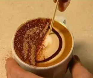 latte de decorare și cappuccino