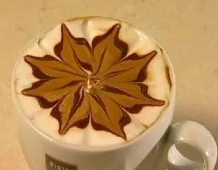 latte de decorare și cappuccino