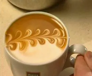 latte de decorare și cappuccino