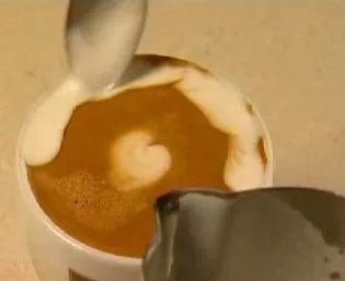 latte de decorare și cappuccino