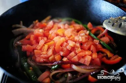 Fettuccine csirkével, paradicsom és paprika - lépésről lépésre recept fotók