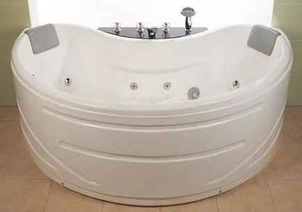 Fotografii de baie cu jacuzzi în interiorul camerei