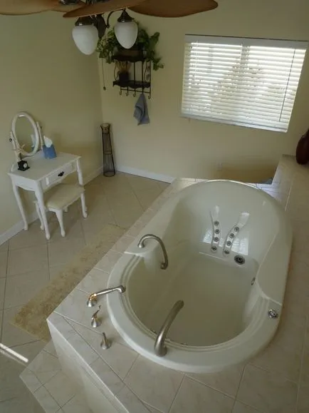Fényképek fürdőszoba jakuzzival szobabelső