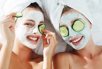 Как да се подготвите ефективни маски за себе си око бръчки