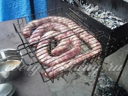 Cum să se pregătească cârnați de casă de carne de porc