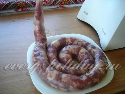 Cum să se pregătească cârnați de casă de carne de porc