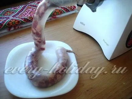 Cum să se pregătească cârnați de casă de carne de porc