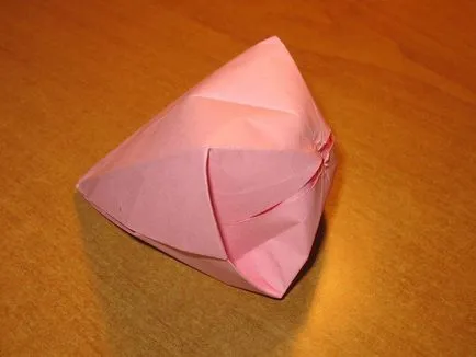 Cum de a face origami lalea cu mâinile lor, o clasă de master