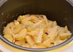 Картофи със заквасена сметана в multivarka вкусни рецепти задушени картофи, готвят в multivarka