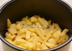 Картофи със заквасена сметана в multivarka вкусни рецепти задушени картофи, готвят в multivarka