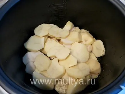cartofi înăbușită cu smântână în multivarka