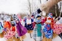 Mama la mama 6 cursuri de master în carnaval de păpuși