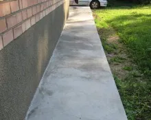 Blind площ на тротоарни плочи, асфалт и други слепи зони около къщата