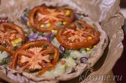 Pizza burgonyával és paradicsom a sütőben, hűvös vegetáriánus receptek