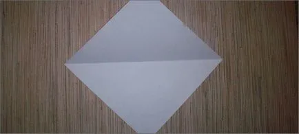Hóvirág origami mester-osztály a modellezés, a papír meg a kezét