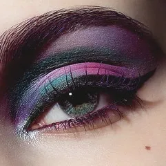 стрели Eyeliner равенство