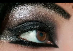 săgeți Eyeliner tragerea la sorți