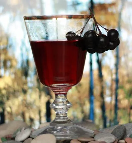 Rețetă de vin de la chokeberry