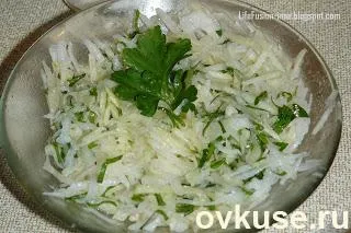 Daikon saláta - egyszerű receptek