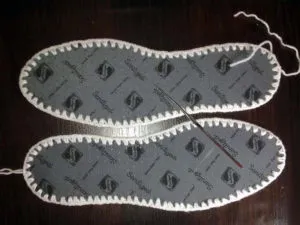 Papuci cârlig pe tălpi de pâslă - scheme, descriere și video de microni