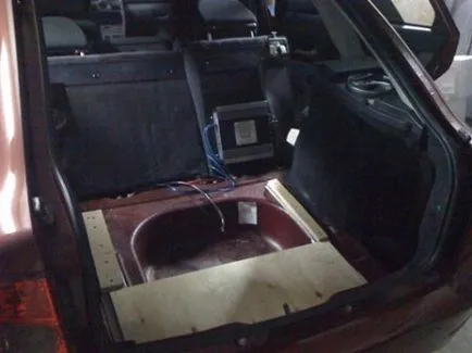 Plasarea subwoofer-ul în hatchback Priora