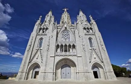 Templul din descriere Sacred Heart, fotografii și video