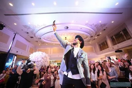 14 legnépszerűbb szórakoztató Kazah esküvő