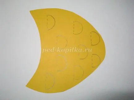 Alkalmazása színes papír „aranyhal” a gyermekek 5-8 éves