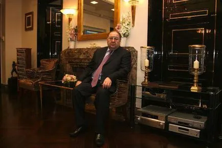 Om de afaceri de stat biografie Alisher Usmanov