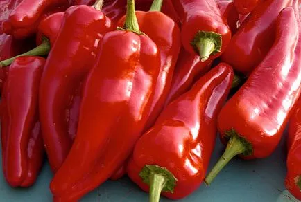 Pepper előnyei és hátrányai, kalória, egészséges és gyógyító tulajdonságokkal, ellenjavallatok