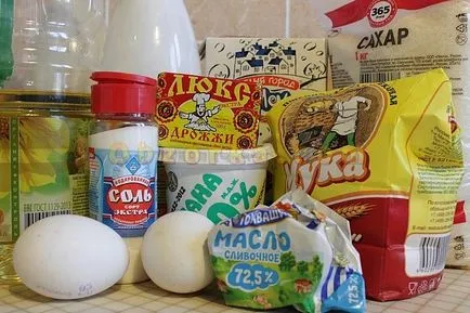 Mi köze a maradék tejjel összegyúrjuk a tésztát, és süssük pitét! Lépésről lépésre recept a legjobb vélemény