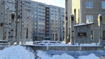 Екатеринбург срещу точката на изграждането на петте стъпки на двора на воин-освободител