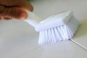 Cum se curata adezivul de gresie care urmează să fie plasate din nou - un lucru ușor